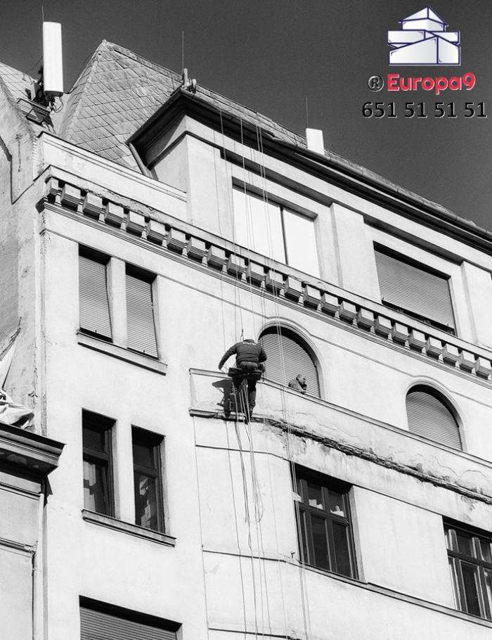 Normas de Fachadas en Valencia | Europa 9 con Protocolos de Cumplimiento y Seguridad